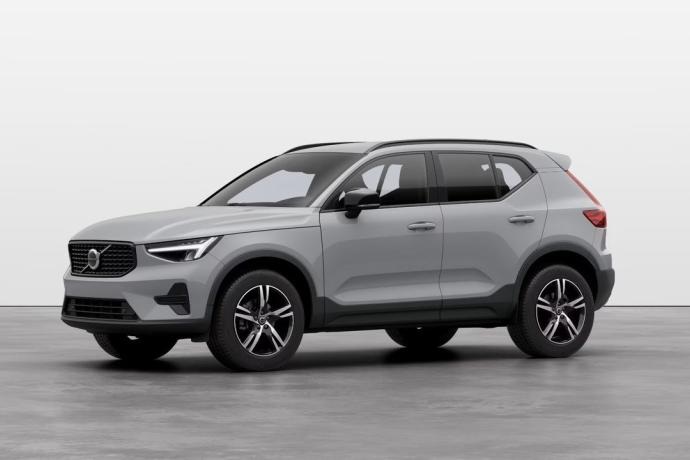 VOLVO XC40 2.0 B3 PLUS DARK AUTO 5P