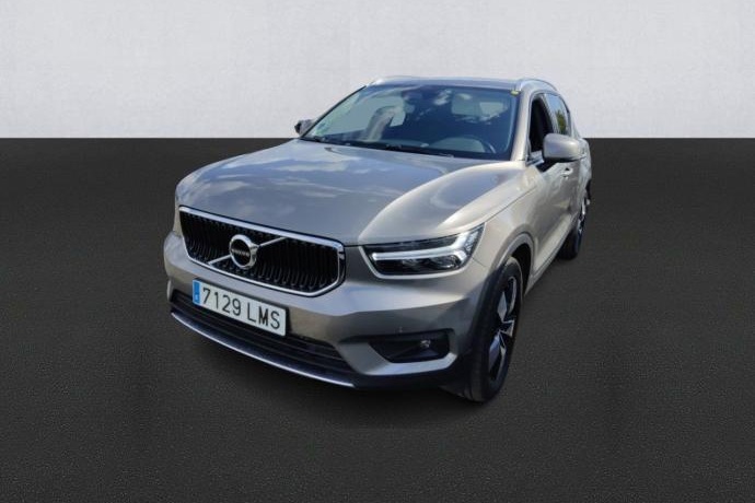 VOLVO XC40 2.0 B4 G AWD Momentum Pro Auto