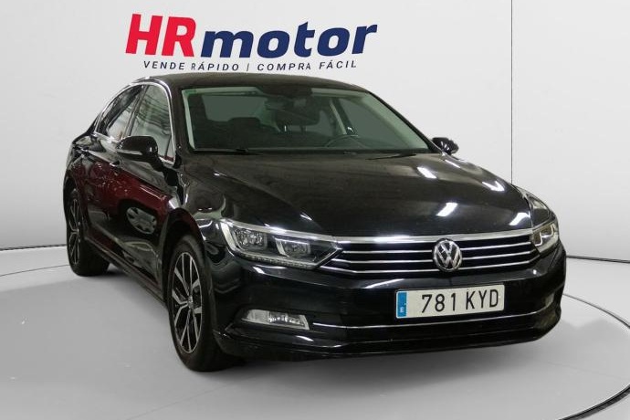 VOLKSWAGEN PASSAT Advance BMT