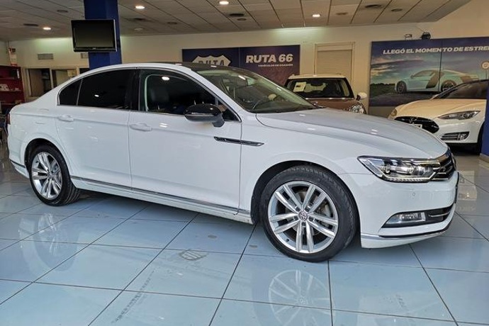 VOLKSWAGEN PASSAT Sport 1.8 TSI BMT 132 kW (180 CV) DSG