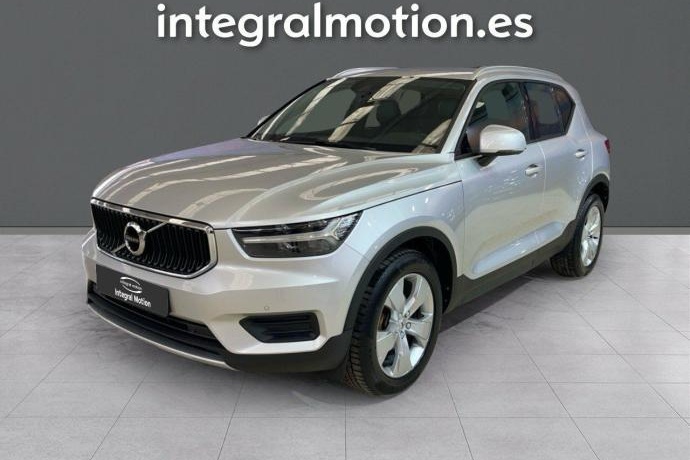 VOLVO XC40 2.0 D3 Momentum Auto