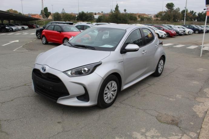 TOYOTA YARIS 1.5 120H Business Plus