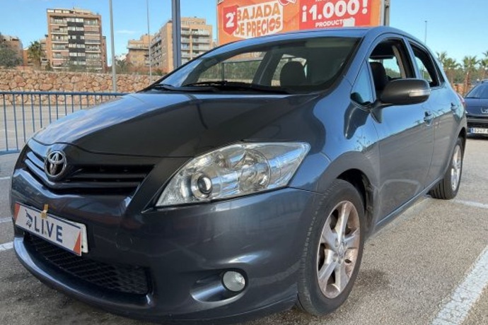 TOYOTA AURIS 2.0 D-4D ACTIVE